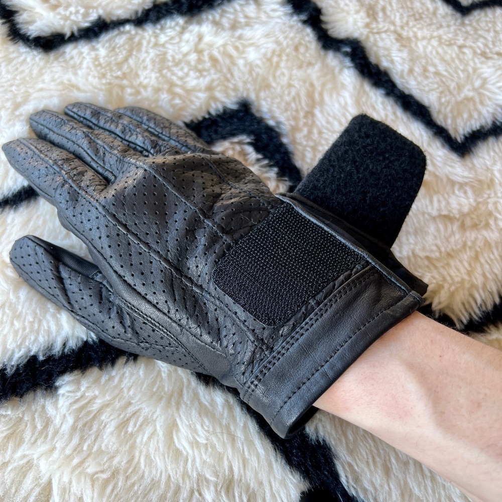 Motorcycle gloves for women - Size small - gel palms for added comfort! - Picture 9 of 14